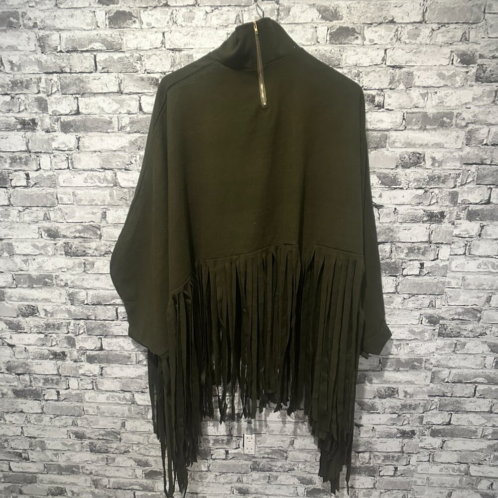 EUC Women's Long Sleeved Fringed Sides Top Size 4XL